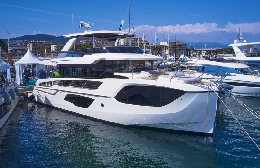 La Napoule Boat Show 2022 Modern Boat - Exposition Quai catamarans