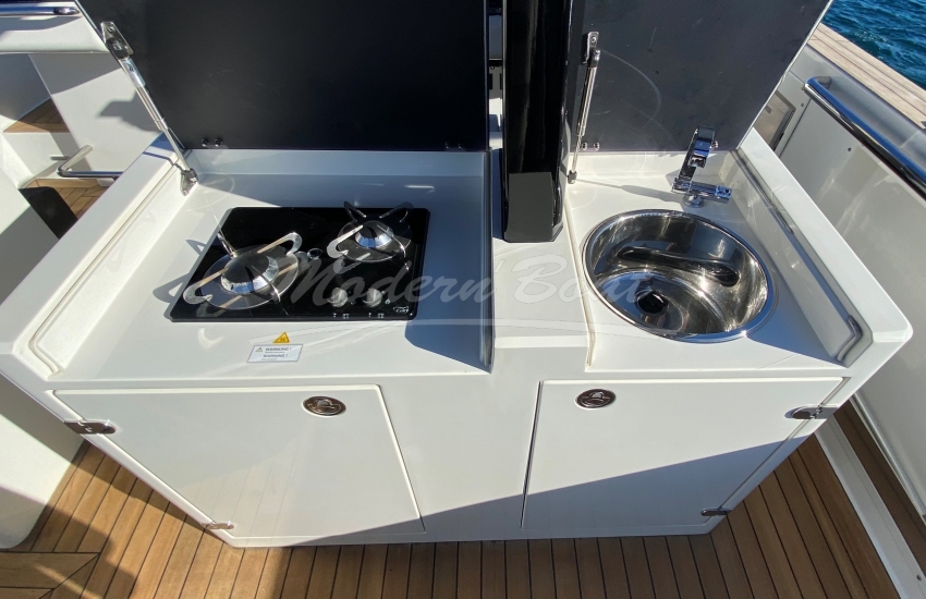 FJORD 40 Bateau disponible Modern Boat Cannes Mandelieu