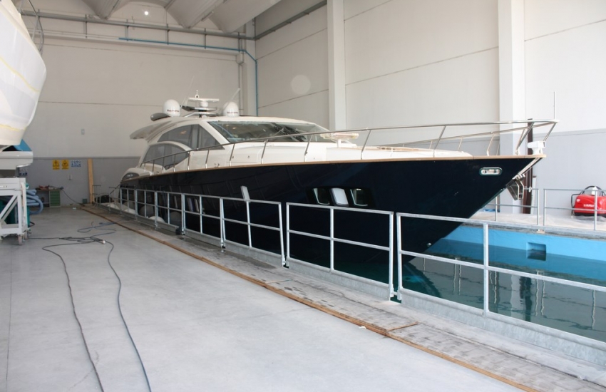 ABSOLUTE YACHTS - MODERN BOAT
