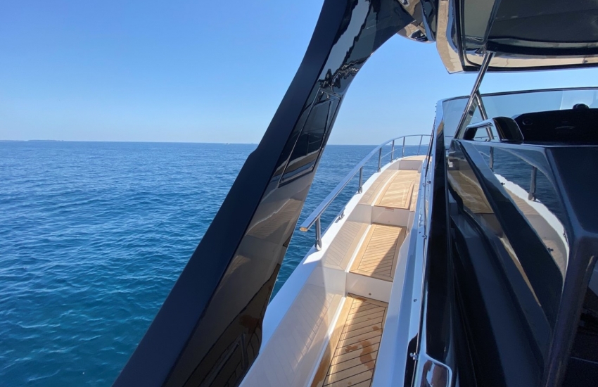 FIM 470 Regina - Bateau disponible Modern Boat Cannes Mandelieu